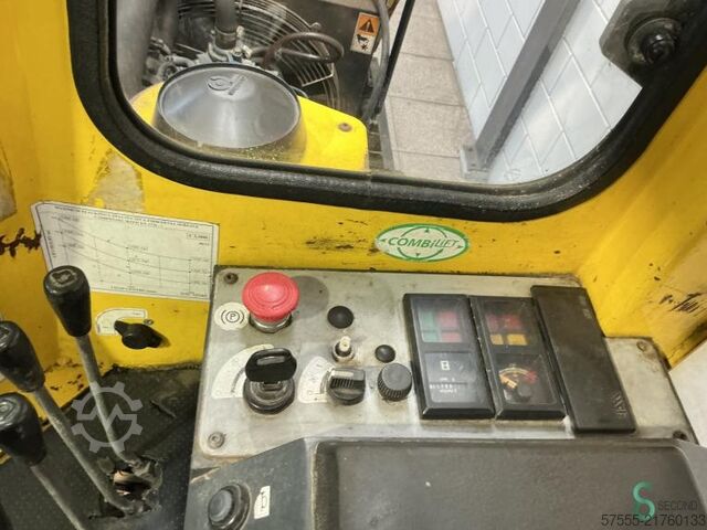 Side-loader forklift Combilift C3000CB