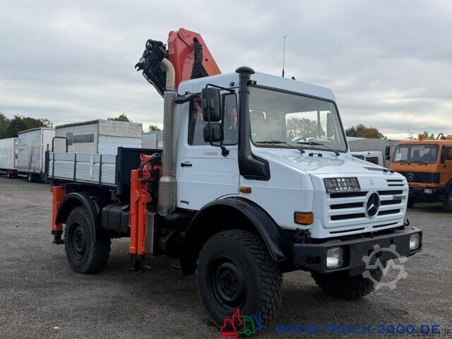LKW mit Pritsche (offen) Unimog U4000 4x4 Palfinger Kran PK10501 Hakenhöhe 11,5M