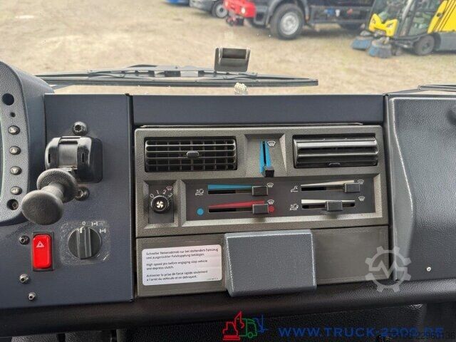 LKW mit Pritsche (offen) Unimog U4000 4x4 Palfinger Kran PK10501 Hakenhöhe 11,5M