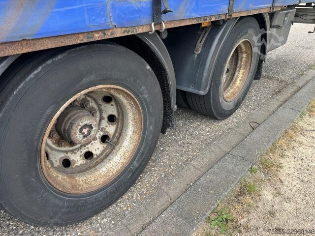 Semi-Tieflader Meert Semi Curtainside / SAF / Double Tires