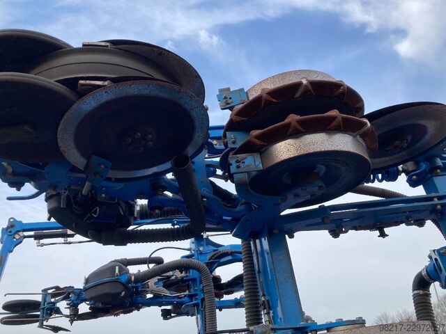 Lemken Azurit 10K inkl. Solitair 23 Fronttank Lemken Azurit 10K inkl. Solitair 23 Fronttank