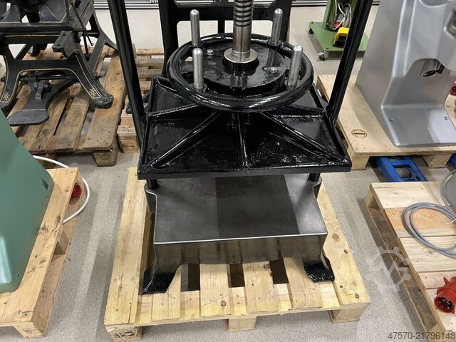 Book binding machine Karl Krause Large Bookbinding Press