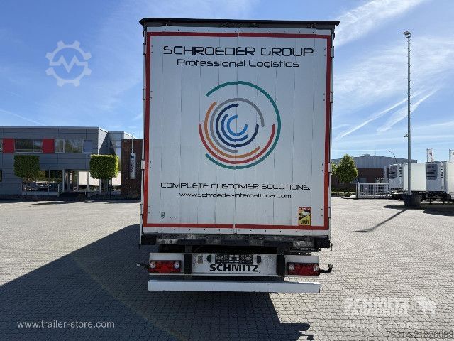 Auflieger mit Pritsche & Plane Schmitz Cargobull Curtainsider Coil Getränke