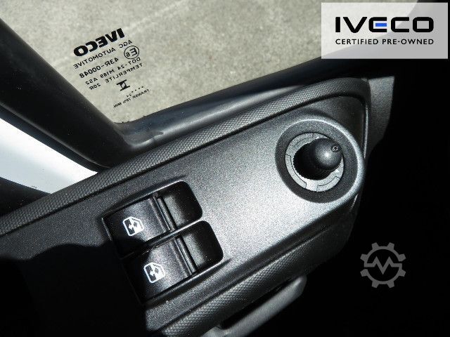 Box van IVECO Daily 35S14HA8 Koffer/Hecktüren Klima, Kamera