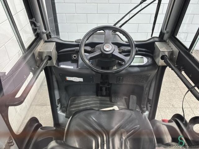 Tow tractor Still LTX70