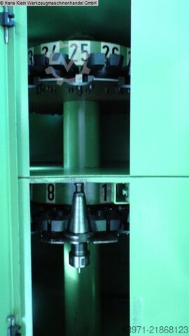 Tool Room Milling Machine - Universal HERMLE UWF 851