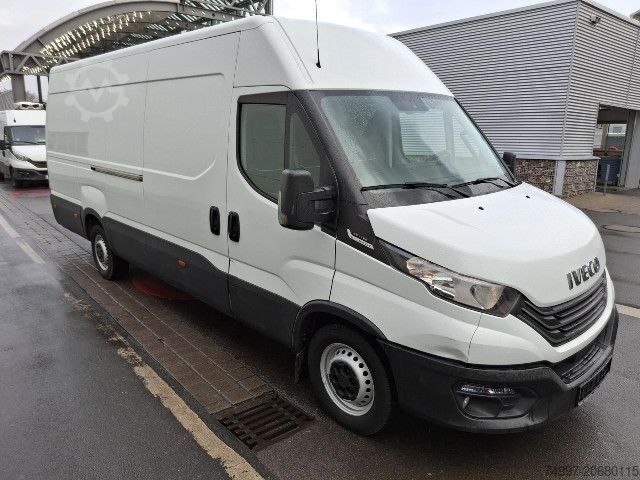 High top van IVECO 35S16A8 V / Hi-Matic / Tempomat / Kamera / Klima