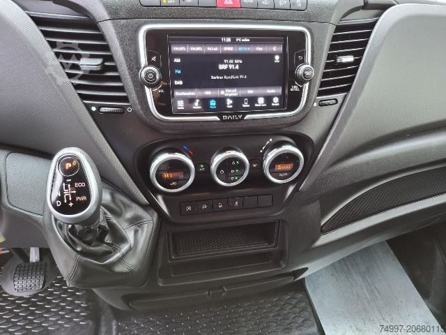 High top van IVECO 35S16A8 V / Hi-Matic / Tempomat / Kamera / Klima