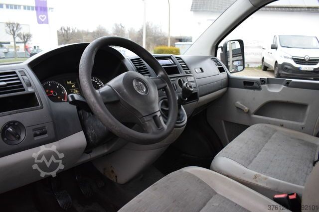 Pick-up van Volkswagen T5 Transporter Pritsche Einzelkabine Tieflader