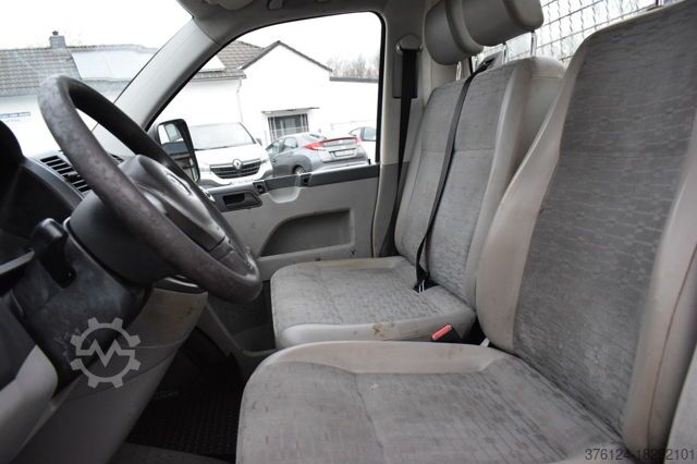 Pick-up van Volkswagen T5 Transporter Pritsche Einzelkabine Tieflader