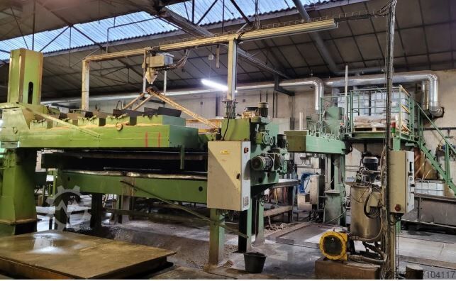 Fertigungslinie für Sperrholz Becker&Van Hüllen Ligne de presse