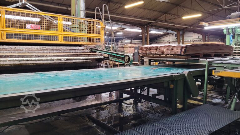 Fertigungslinie für Sperrholz Becker&Van Hüllen Ligne de presse