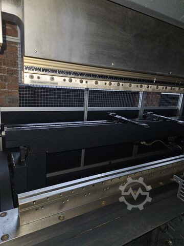 Abkantpresse SafanDarley