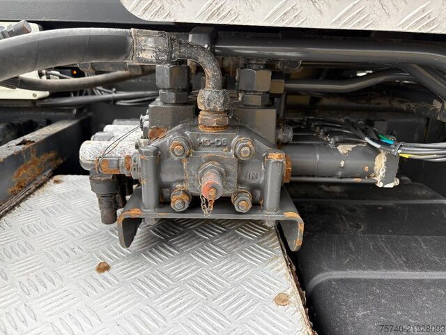Hakenarmsystem Renault Premium 370DXI + HMF 1430 K3 + 6X4 + HOOKSYTEM ...