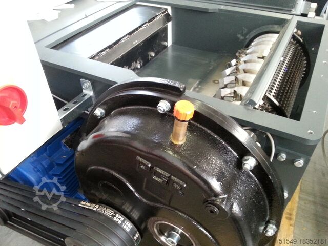 Holzzerkleinerer compacto Zerkleinerungsmaschine SHARK 63