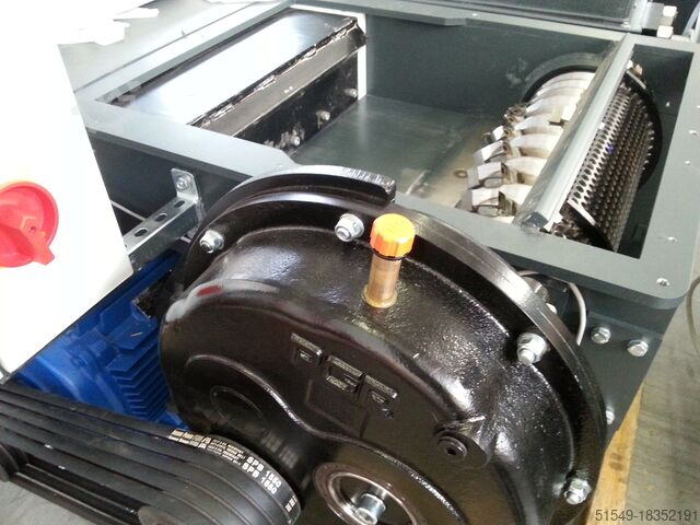 Holzzerkleinerer compacto Zerkleinerungsmaschine SHARK 83