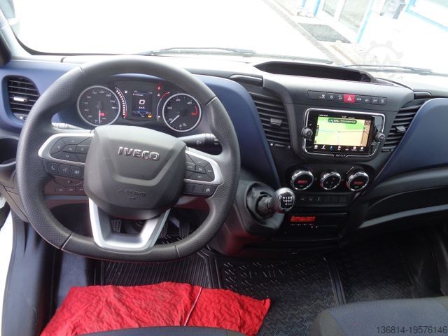 Customized van IVECO Daily 70C18 EINKAUFSWAGENWASCHANLAGE