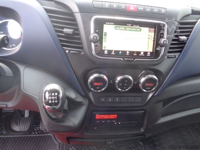 Customized van IVECO Daily 70C18 EINKAUFSWAGENWASCHANLAGE