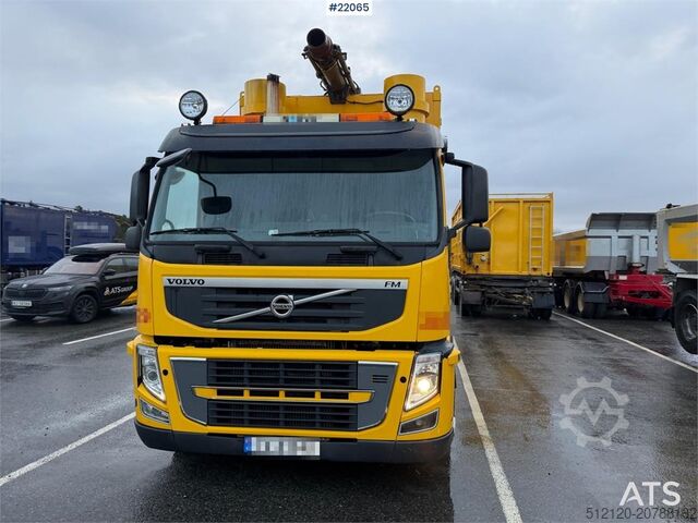 Saugfahrzeug Volvo FM 6x2 supersuction w/ Disab body 1 owner car