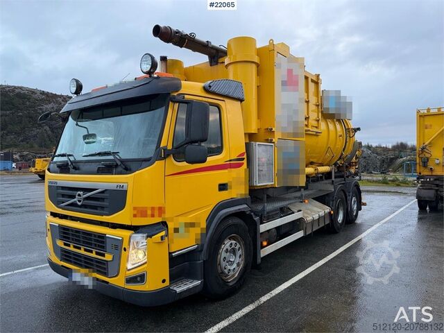 Saugfahrzeug Volvo FM 6x2 supersuction w/ Disab body 1 owner car