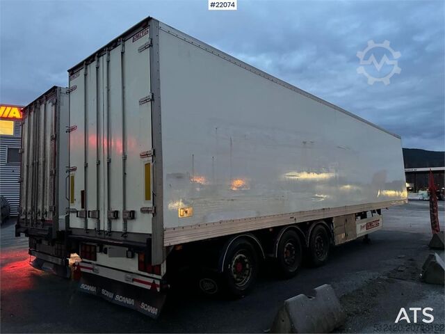 Box body Limetec semi-trailer with full side opening.