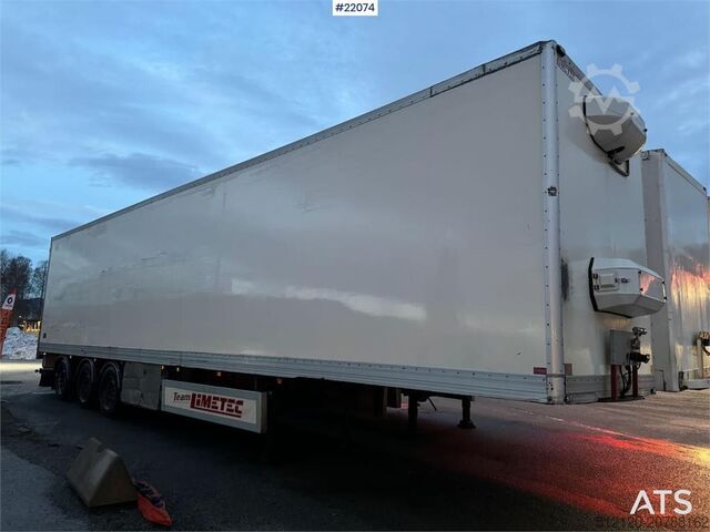 Box body Limetec semi-trailer with full side opening.
