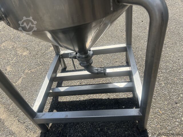 300-litre vertical stainless steel tank  