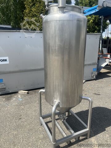 300-litre vertical stainless steel tank  