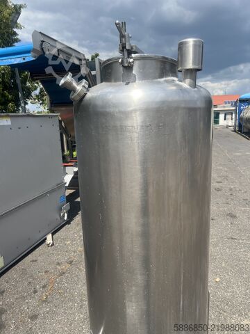 300-litre vertical stainless steel tank  