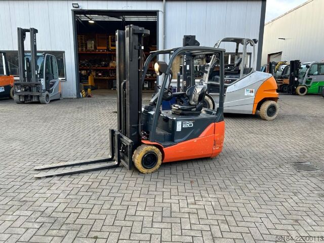 Electric 3-wheel forklift Toyota 8FBE20T