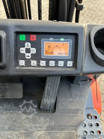 Electric 3-wheel forklift Toyota 8FBE20T