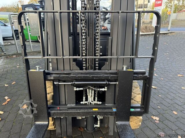 Electric 4-wheel forklift Noblelift FE4P25Q