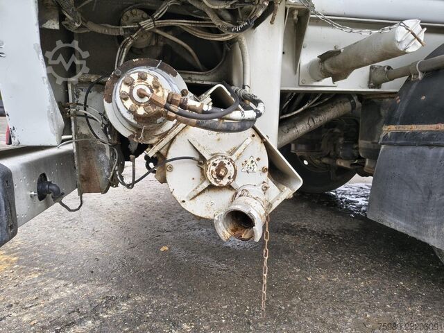 Ecovrac AUGER Förderschnecke + Luft, Hatz Diesel, 6 Fächer, 3 Achsen, Liftachse MVI2164 Ecovrac AUGER VIJZEL + Air , HATZ DIESEL, 6 COMPARTMENT...