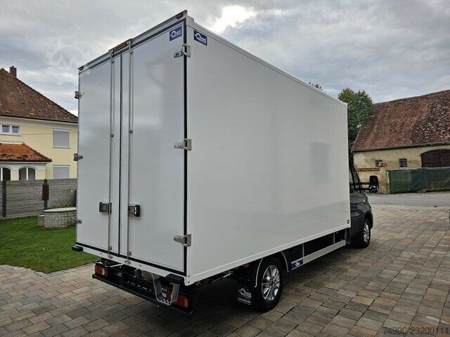 Van Iveco Daily 35S18HA8 Automatik 3.0 Koffer 4,2 M. LED