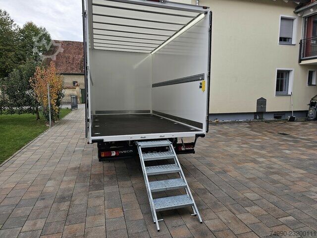 Van Iveco Daily 35S18HA8 Automatik 3.0 Koffer 4,2 M. LED