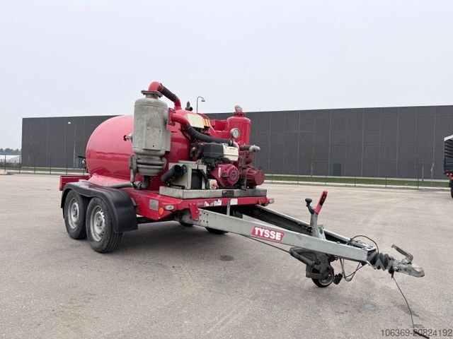 Verkaufsanhänger Tysse / Nomek 1500 L Edelstahl Sauganhänger