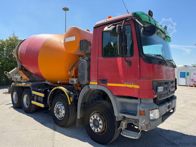 Concrete mixer truck Mercedes-Benz MB 4141 B
