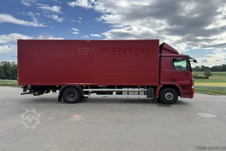 Box truck Mercedes-Benz Actros 1836 4x2 Koffer/HB / Swiss-Vehicle