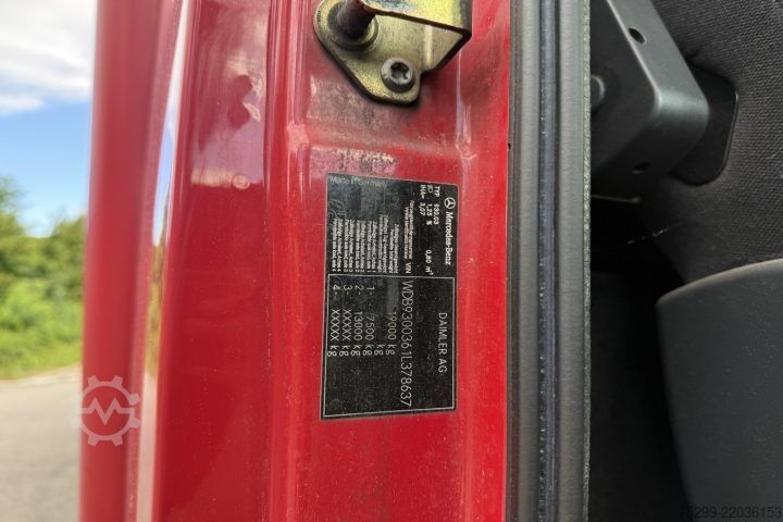Box truck Mercedes-Benz Actros 1836 4x2 Koffer/HB / Swiss-Vehicle