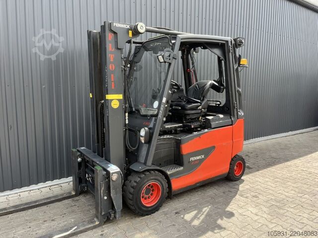 Electric 4-wheel forklift Linde E30HL-01/600
