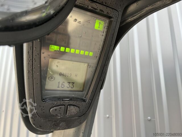 Electric 3-wheel forklift Linde E16C-02