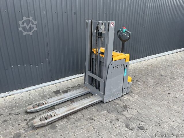 Pedestrian Stacker Jungheinrich EJD222