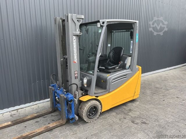 Electric 3-wheel forklift Jungheinrich EFG220