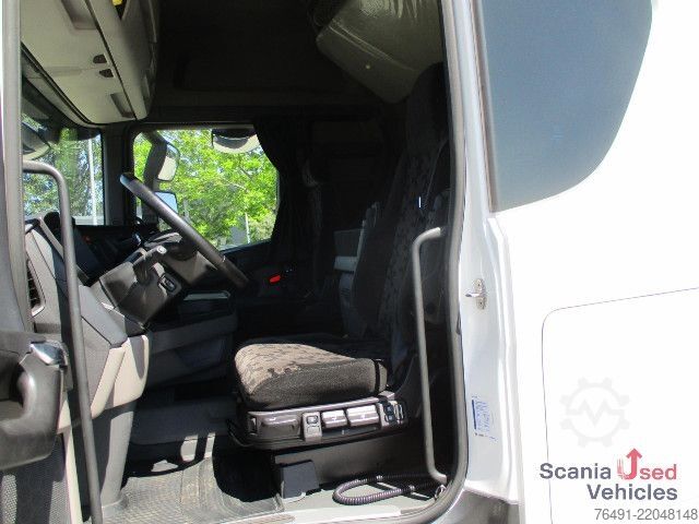 Hazardous materials truck Scania R 460 A4x2EB Lowdeck