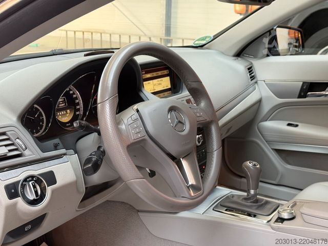 Van MERCEDES-BENZ E 220 CDI Cabrio BlueEfficiency