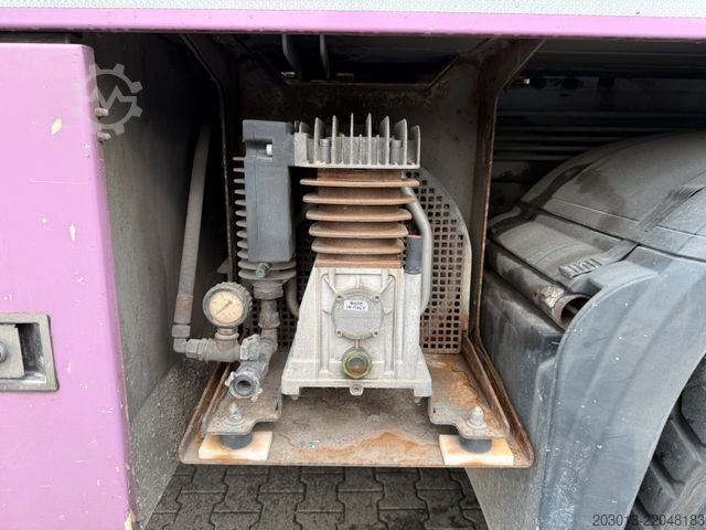 Concrete pump truck MERCEDES-BENZ AROCS 2533 6x4 Euro 6 Putzmeister M24-4