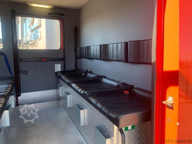 Box van MERCEDES-BENZ 917 AF 4x4 AHK Top Zustand