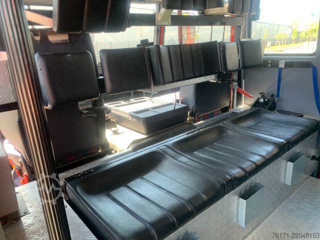 Box van MERCEDES-BENZ 917 AF 4x4 AHK Top Zustand