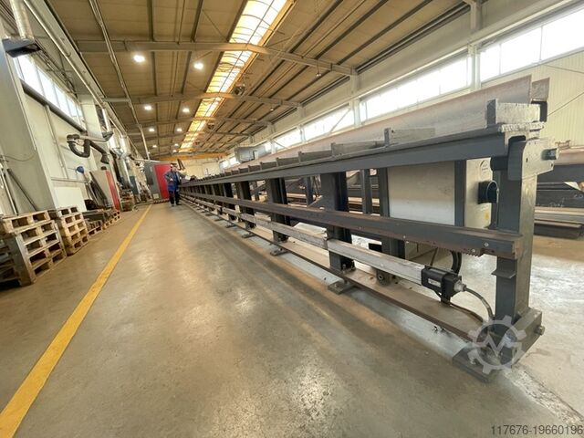 CNC SINGLE SPINDLE DRILLING VOORTMAN V600