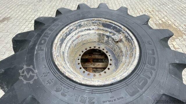 Wirtgen WR 2400 / WR 2500 / Ersatzreifen Wirtgen WR 2400 / WR 2500 / Ersatzreifen